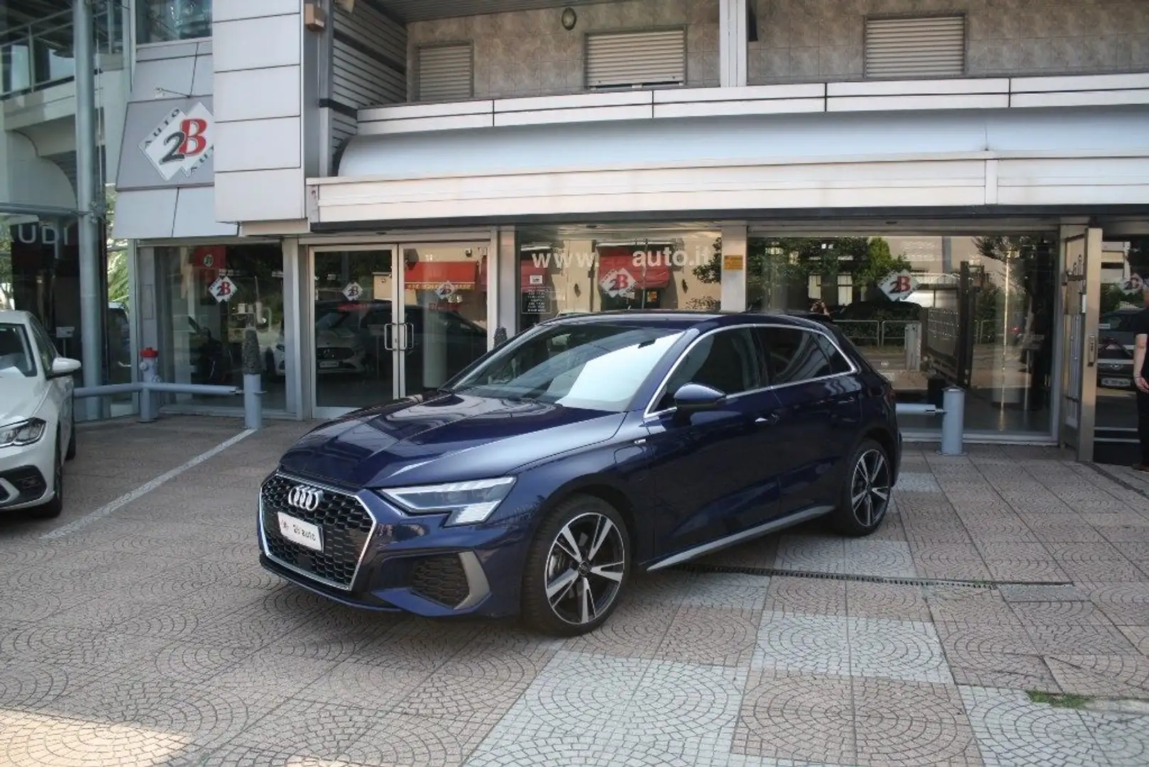Audi A3 SPB 40 TFSI e S tronic S line edition Bleu - 1