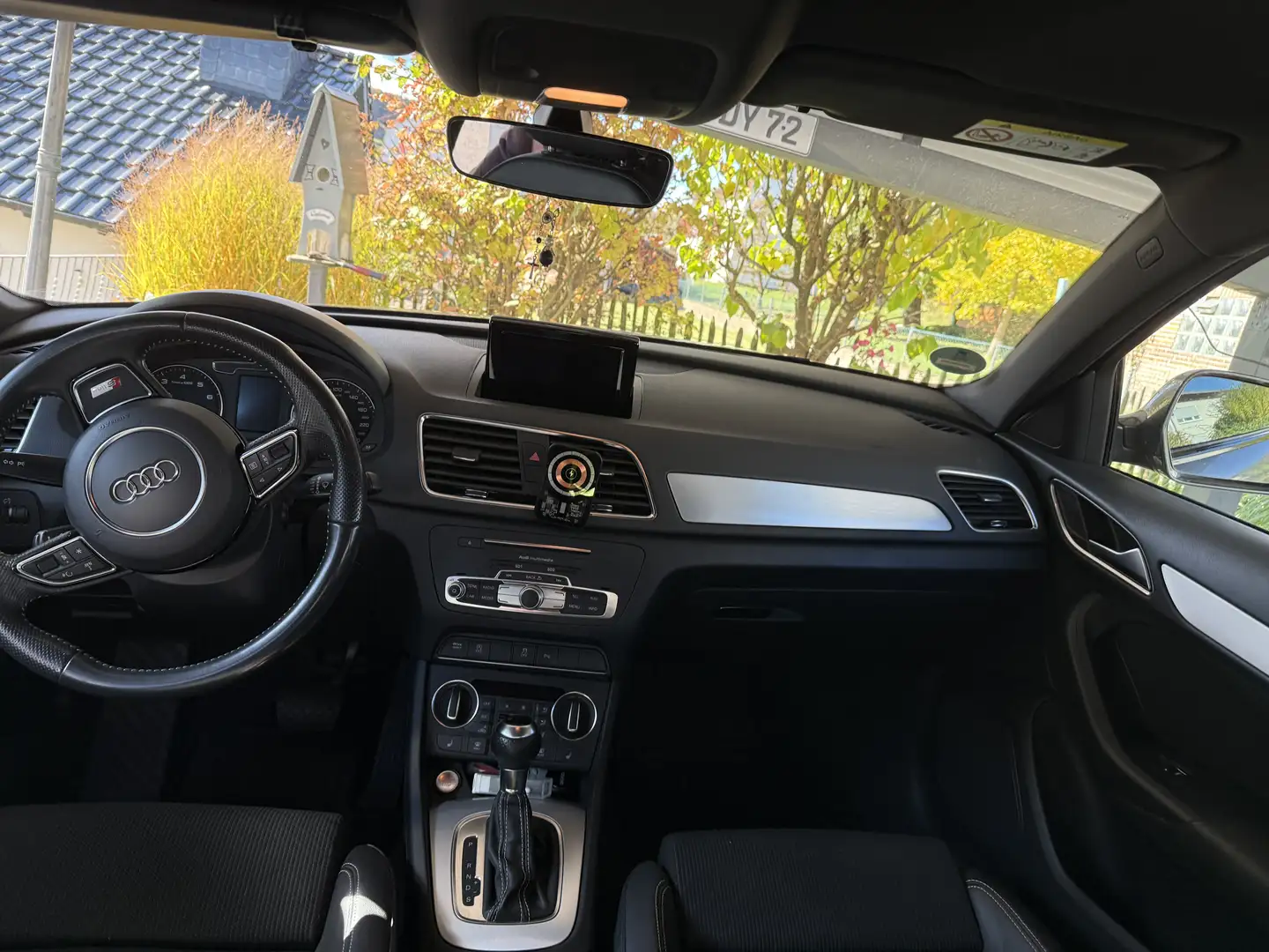 Audi Q3 sport Grau - 1