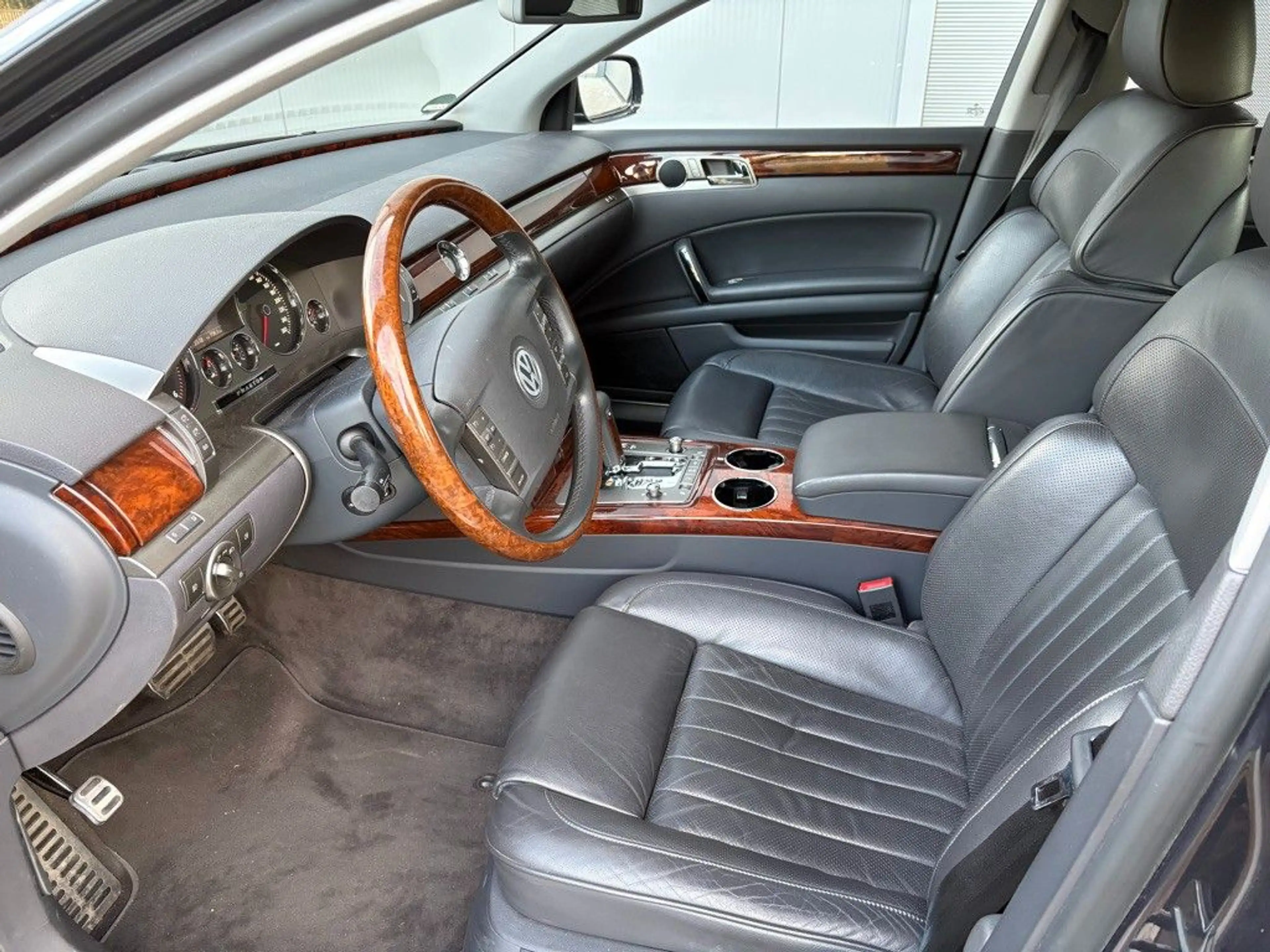 Volkswagen Phaeton V6 TDI 5-Sitzer 4Motion Standh. Navi. — photo 8