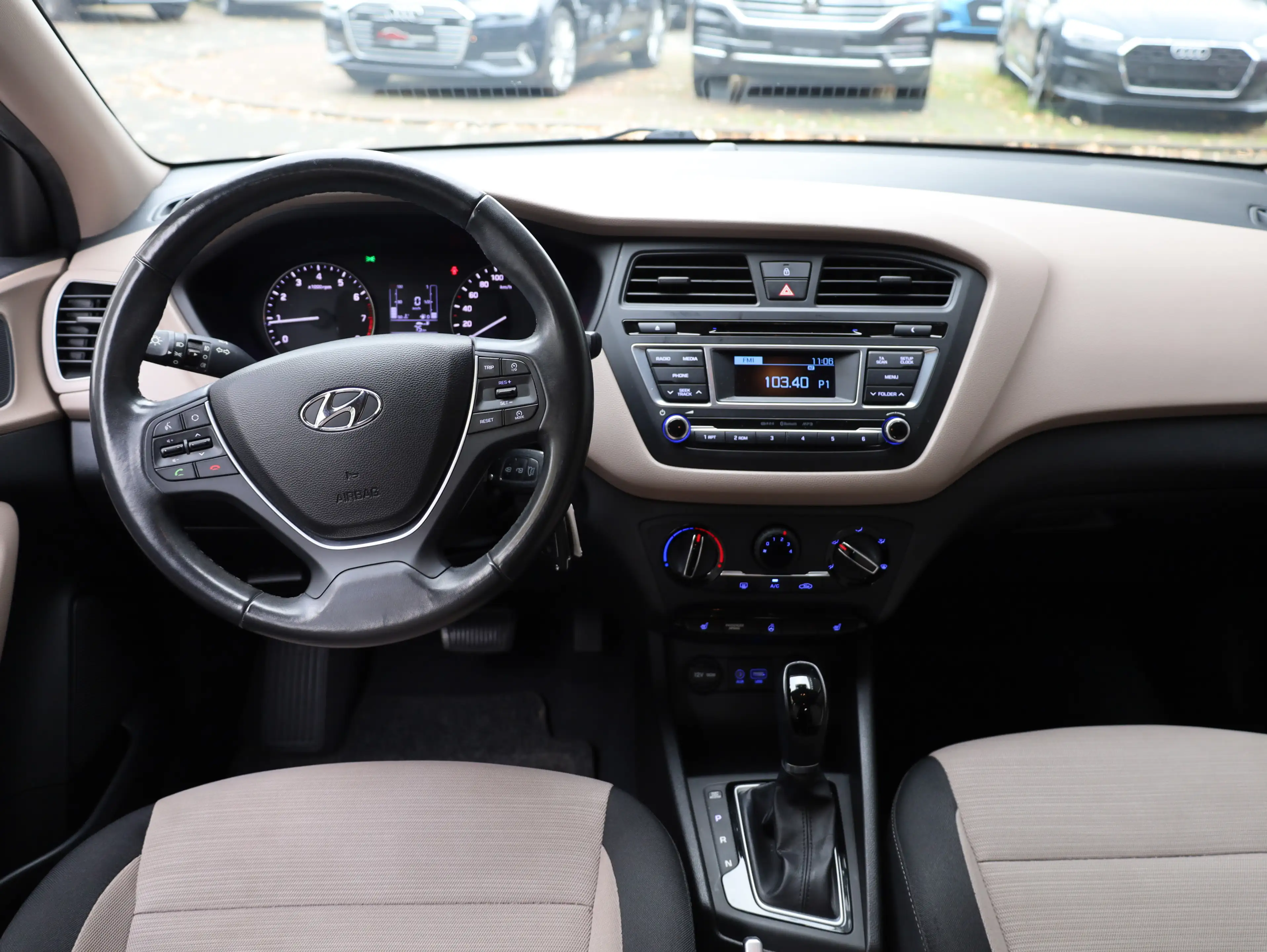 Hyundai i20 Trend 1.4 Automatik*Klima*PDC*Lenkradheizung — photo 13