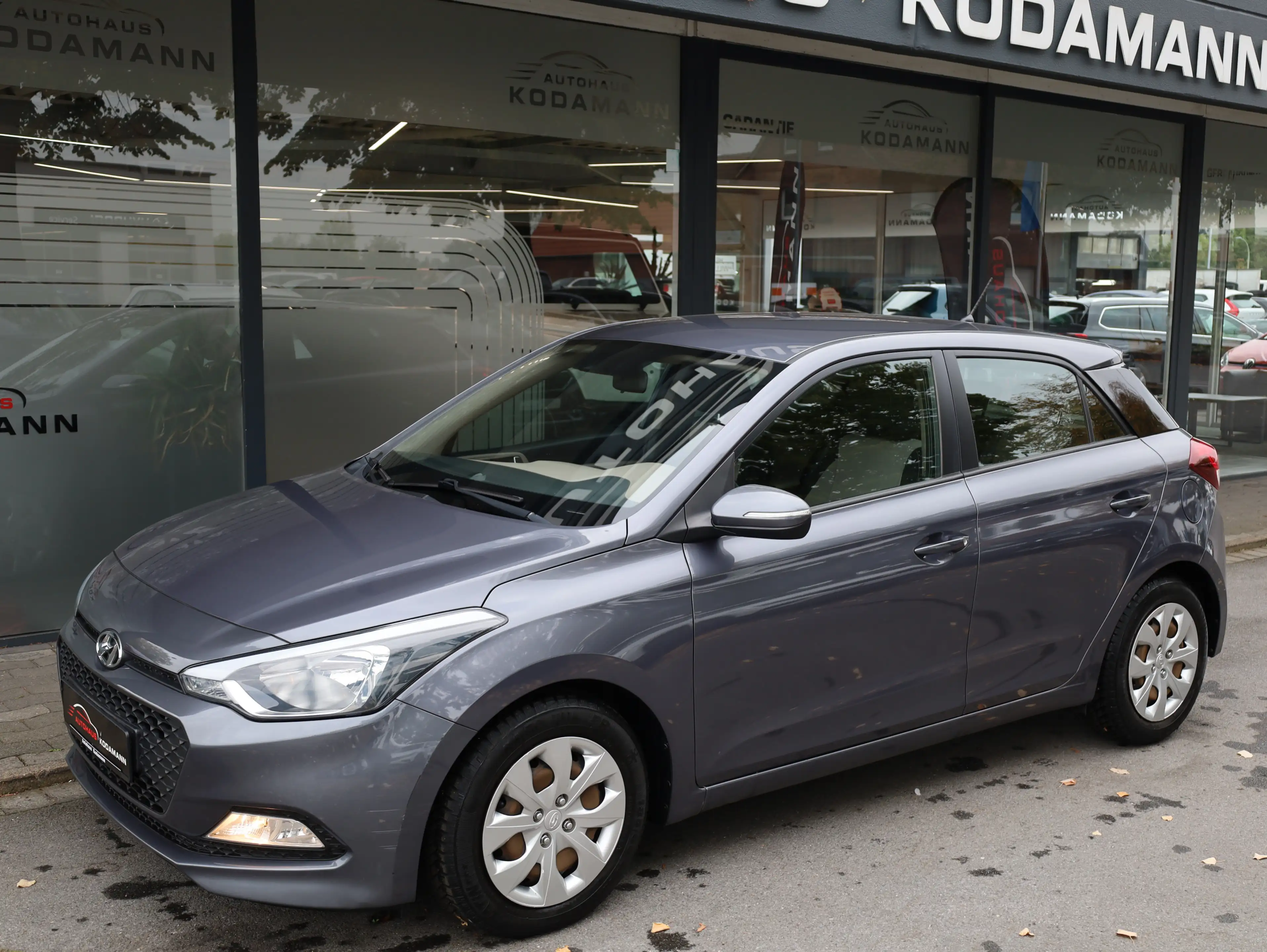 Hyundai i20 Trend 1.4 Automatik*Klima*PDC*Lenkradheizung — photo 4