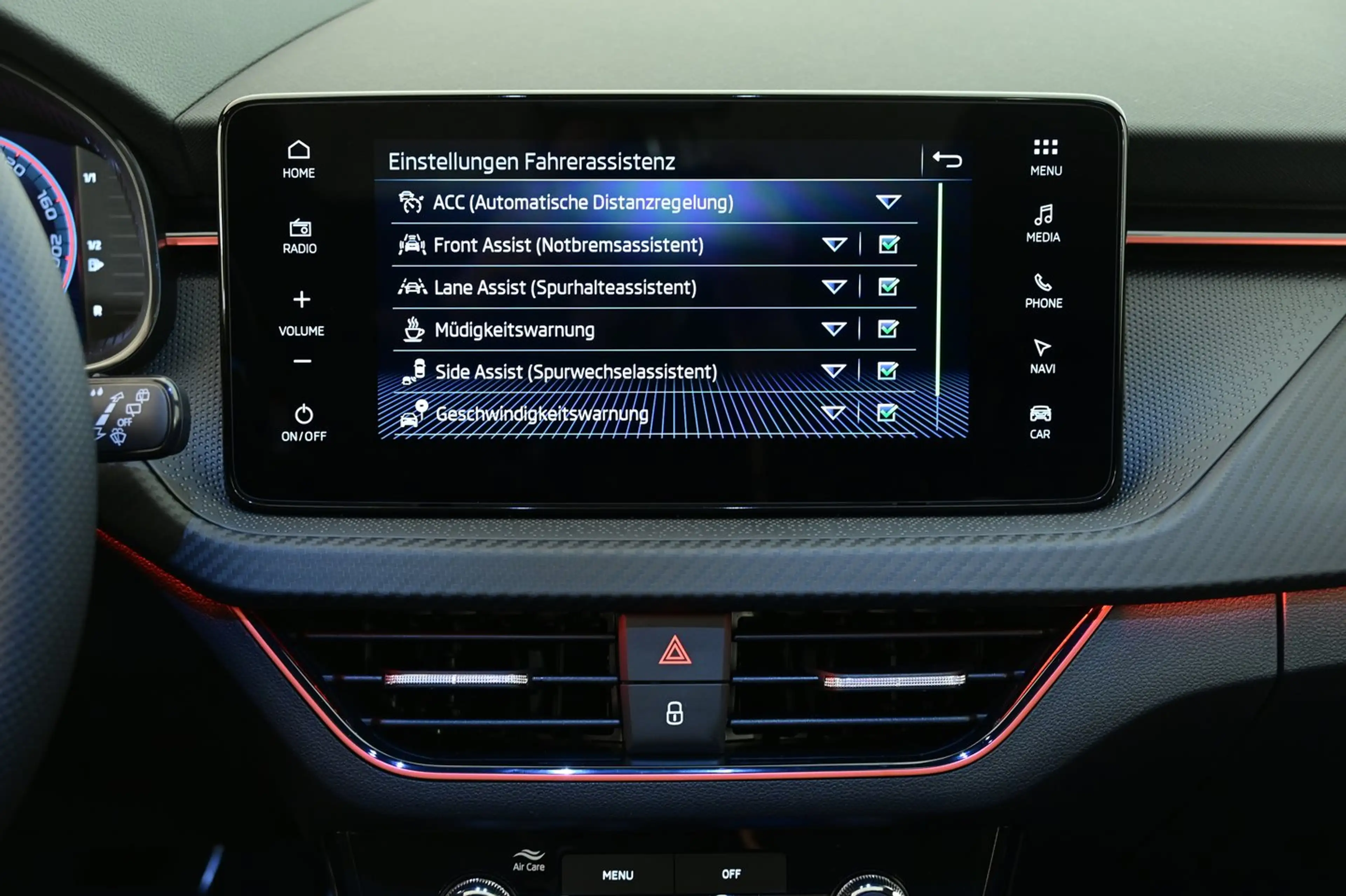 Skoda Scala Monte Carlo TSI DSG — photo 15