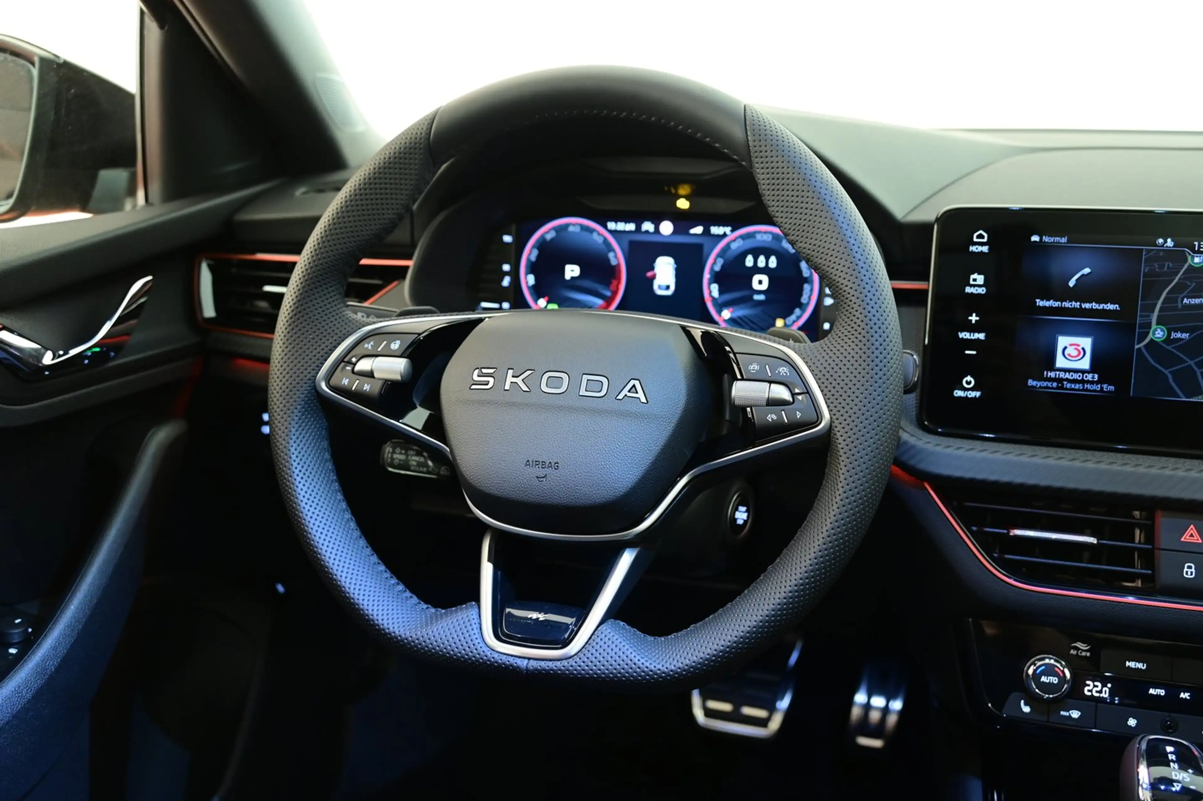 Skoda Scala Monte Carlo TSI DSG — photo 11