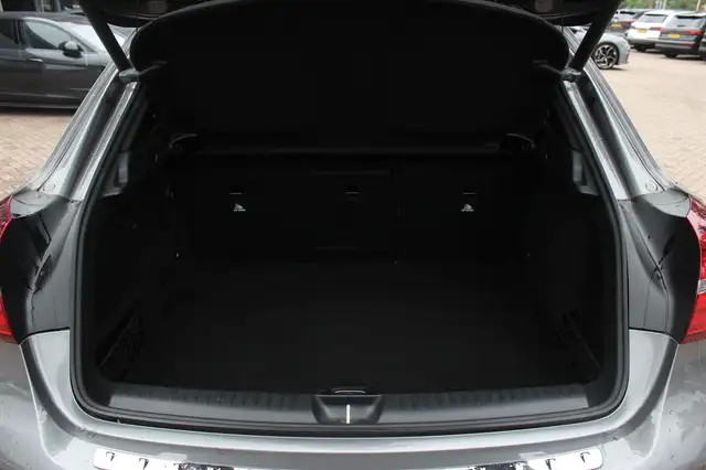 Mercedes-Benz Gla view 16