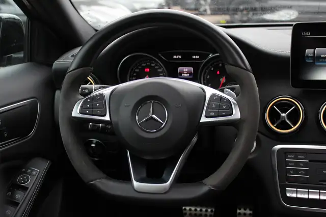Mercedes-Benz Gla view 17