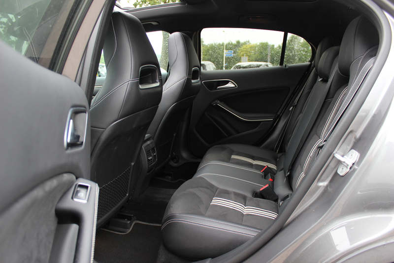 Mercedes-Benz GLA 250 4Matic WhiteArt / Panoramadak / Camera / Leder&Alc — photo 11