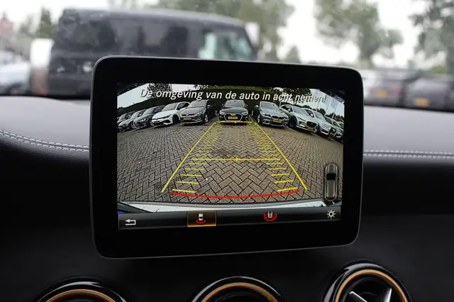 Mercedes-Benz Gla view 21