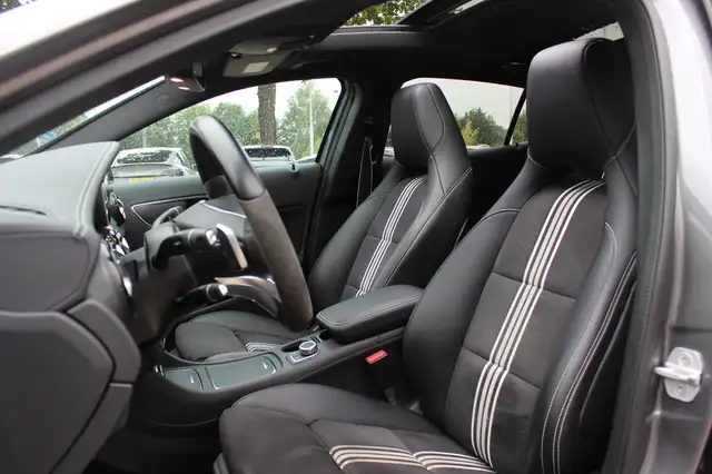 Mercedes-Benz Gla view 4