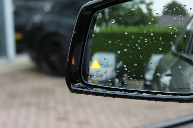 Mercedes-Benz Gla view 28
