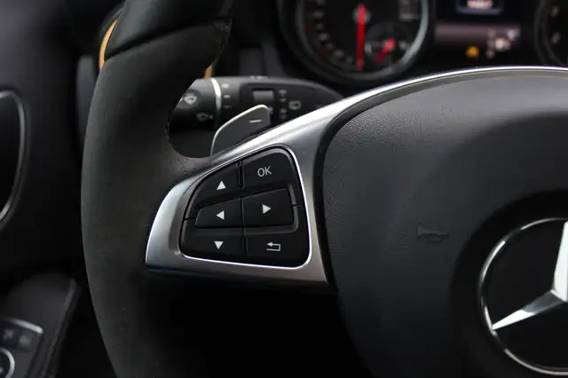 Mercedes-Benz Gla view 29
