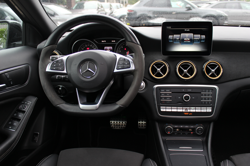Mercedes-Benz GLA 250 4Matic WhiteArt / Panoramadak / Camera / Leder&Alc — photo 9
