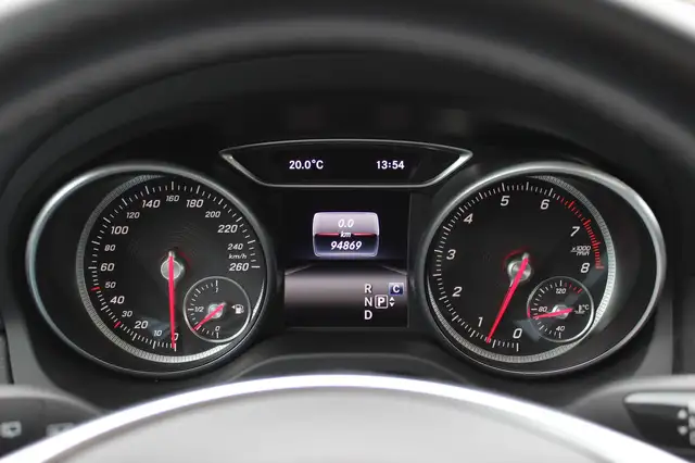 Mercedes-Benz Gla view 18