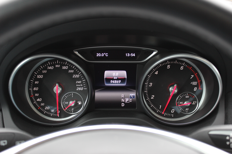 Mercedes-Benz GLA 250 4Matic WhiteArt / Panoramadak / Camera / Leder&Alc — photo 18