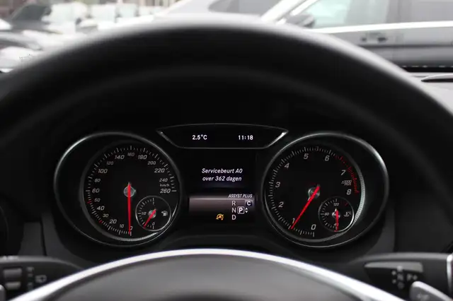 Mercedes-Benz Gla view 19