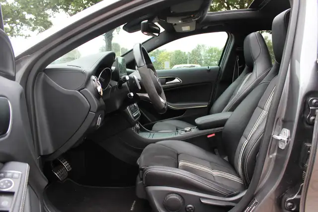 Mercedes-Benz Gla view 10
