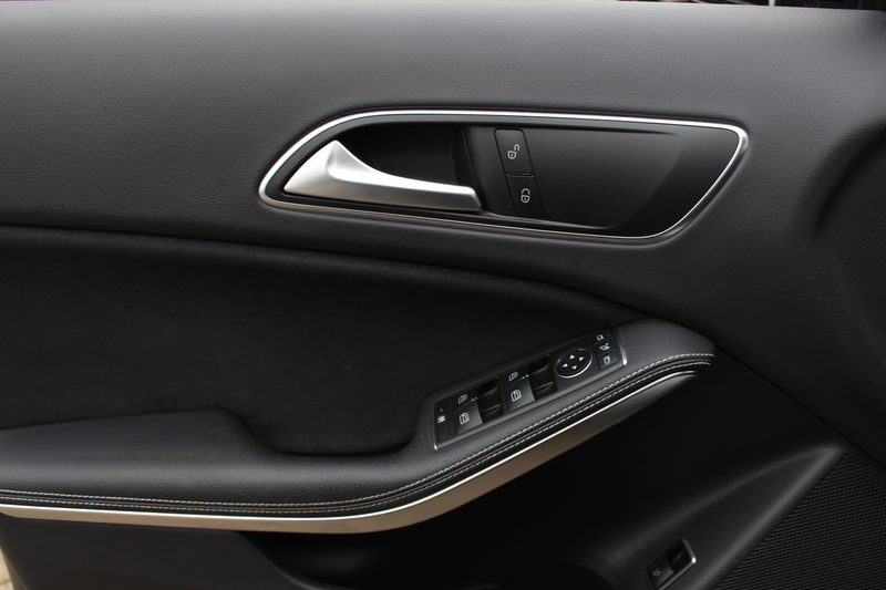 Mercedes-Benz GLA 250 4Matic WhiteArt / Panoramadak / Camera / Leder&Alc — photo 33