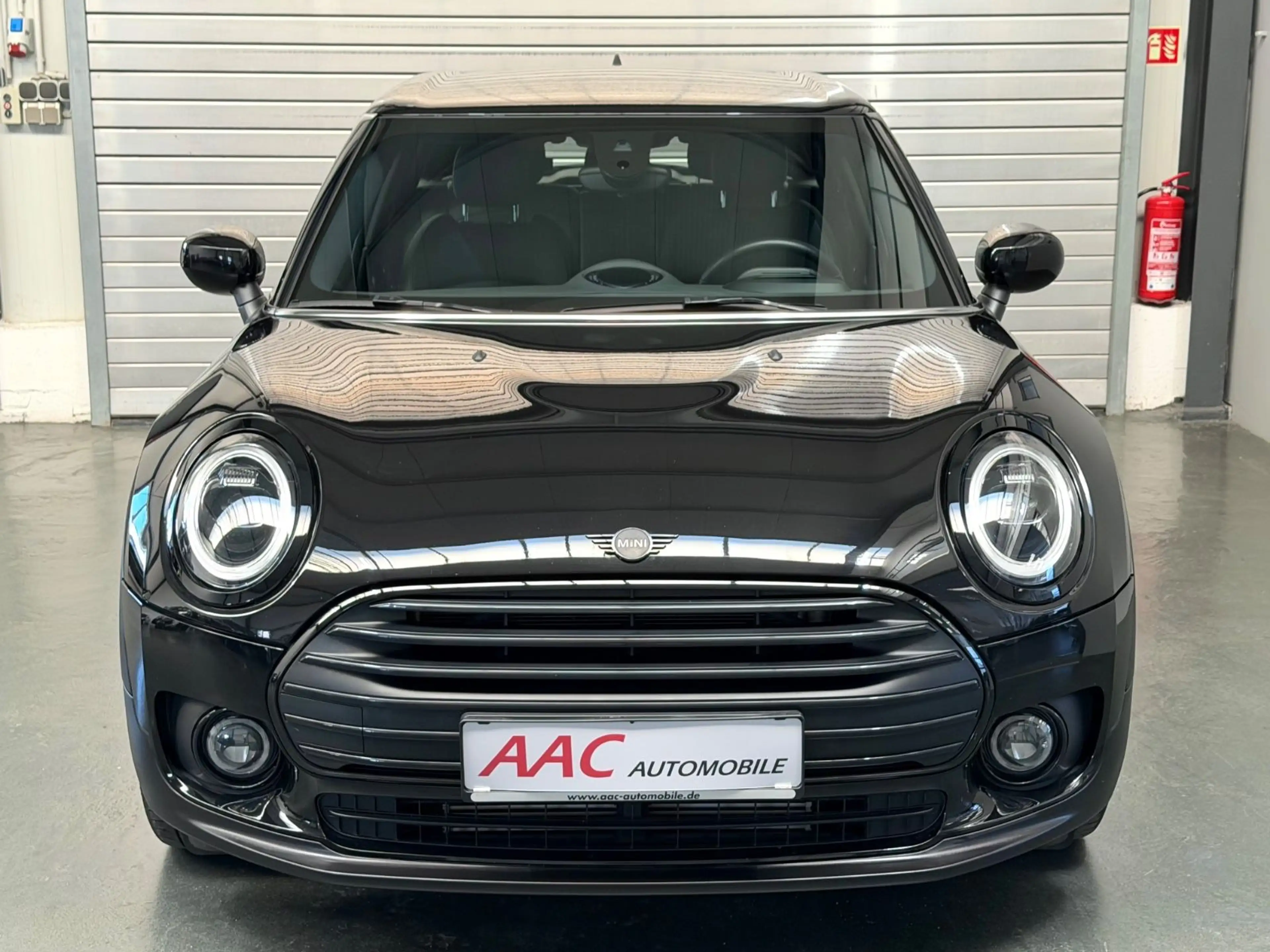 MINI One Clubman Classic Trim /KeyLess/CarPlay/HUD — photo 3