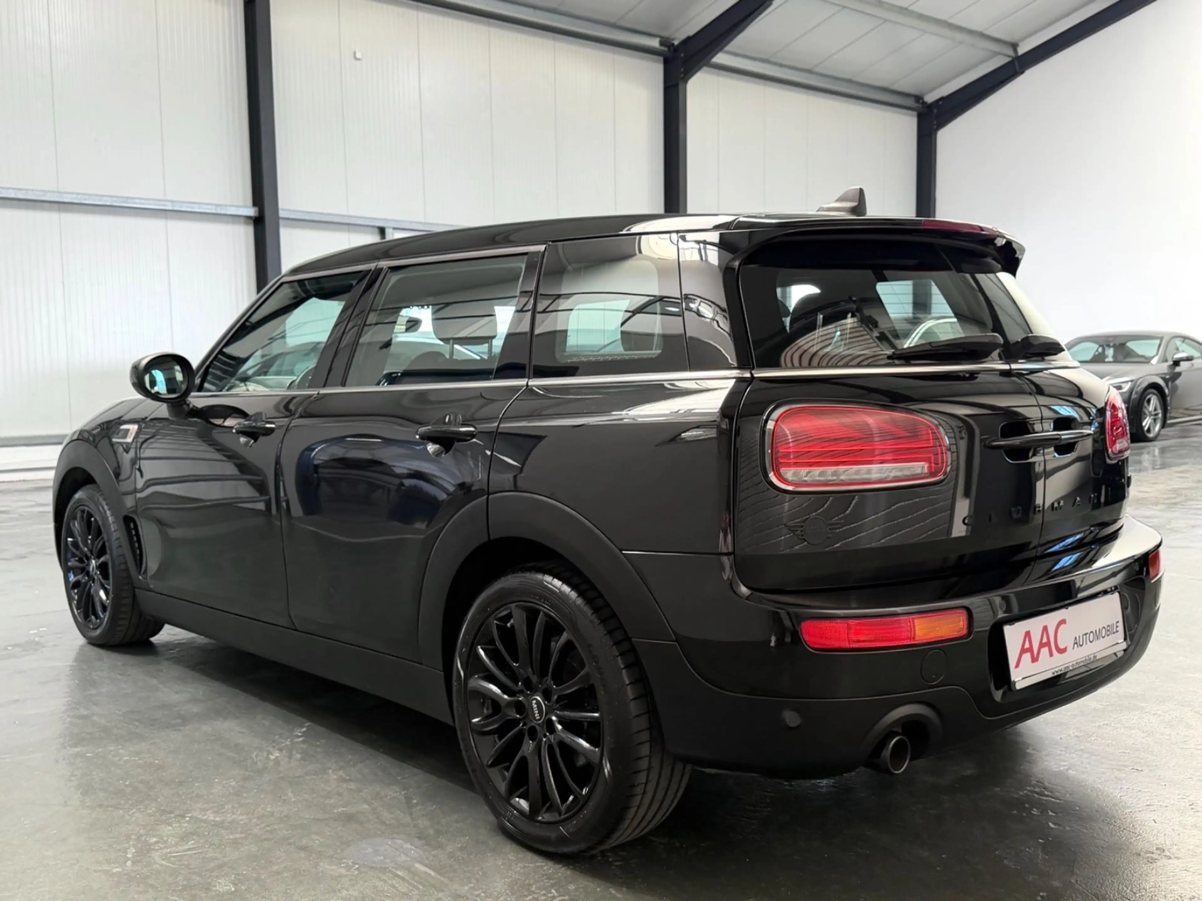 MINI One Clubman Classic Trim /KeyLess/CarPlay/HUD — photo 6