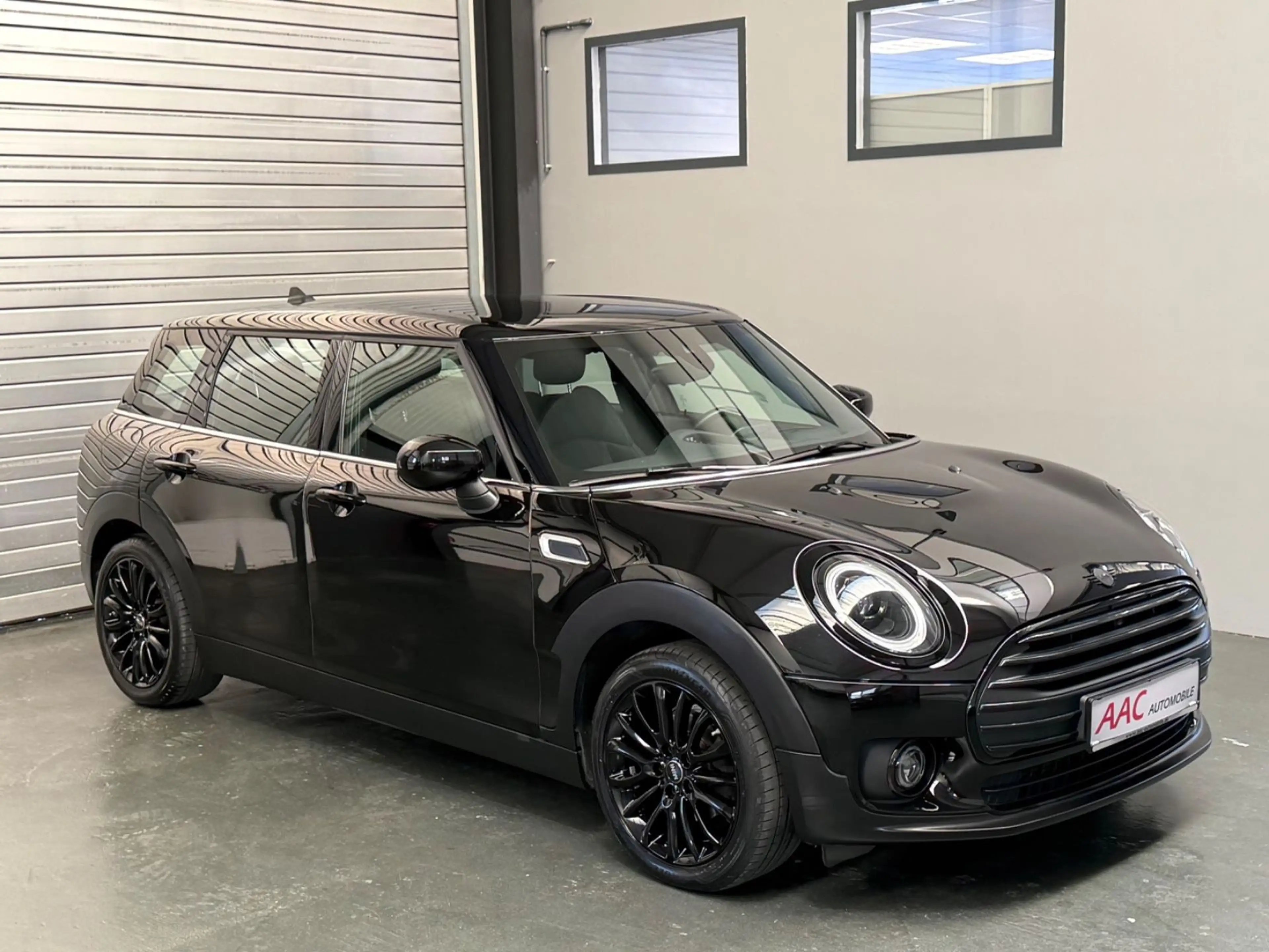 MINI One Clubman Classic Trim /KeyLess/CarPlay/HUD — photo 2