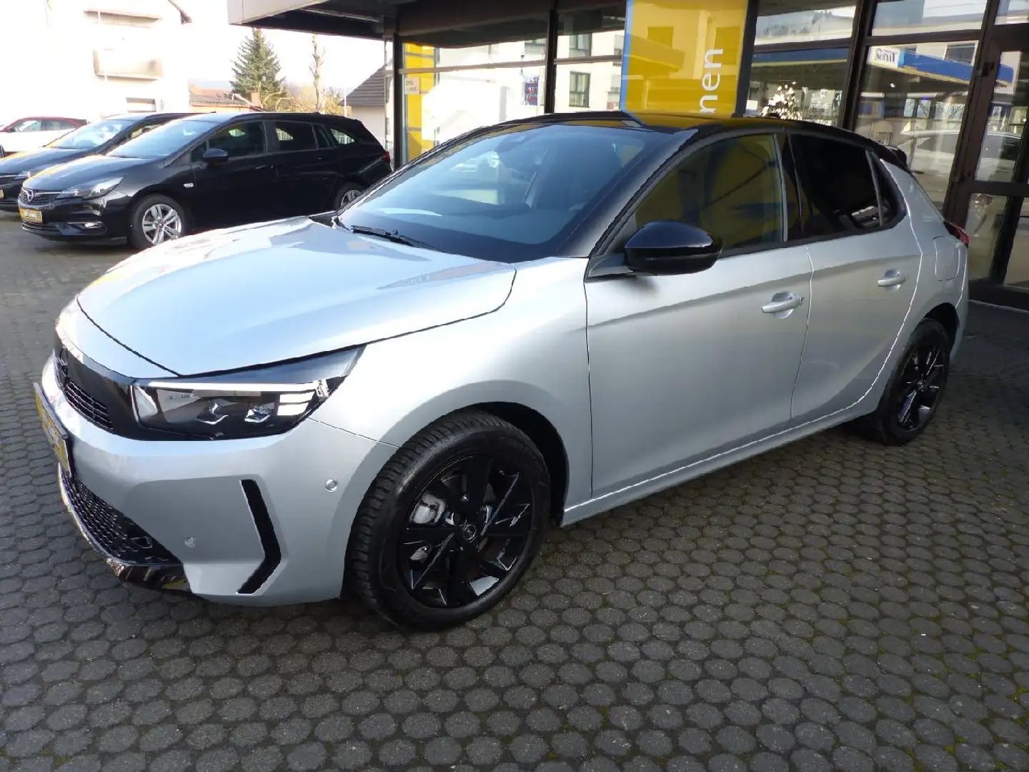 Opel Corsa GS AUTOMATIK Silber - 2