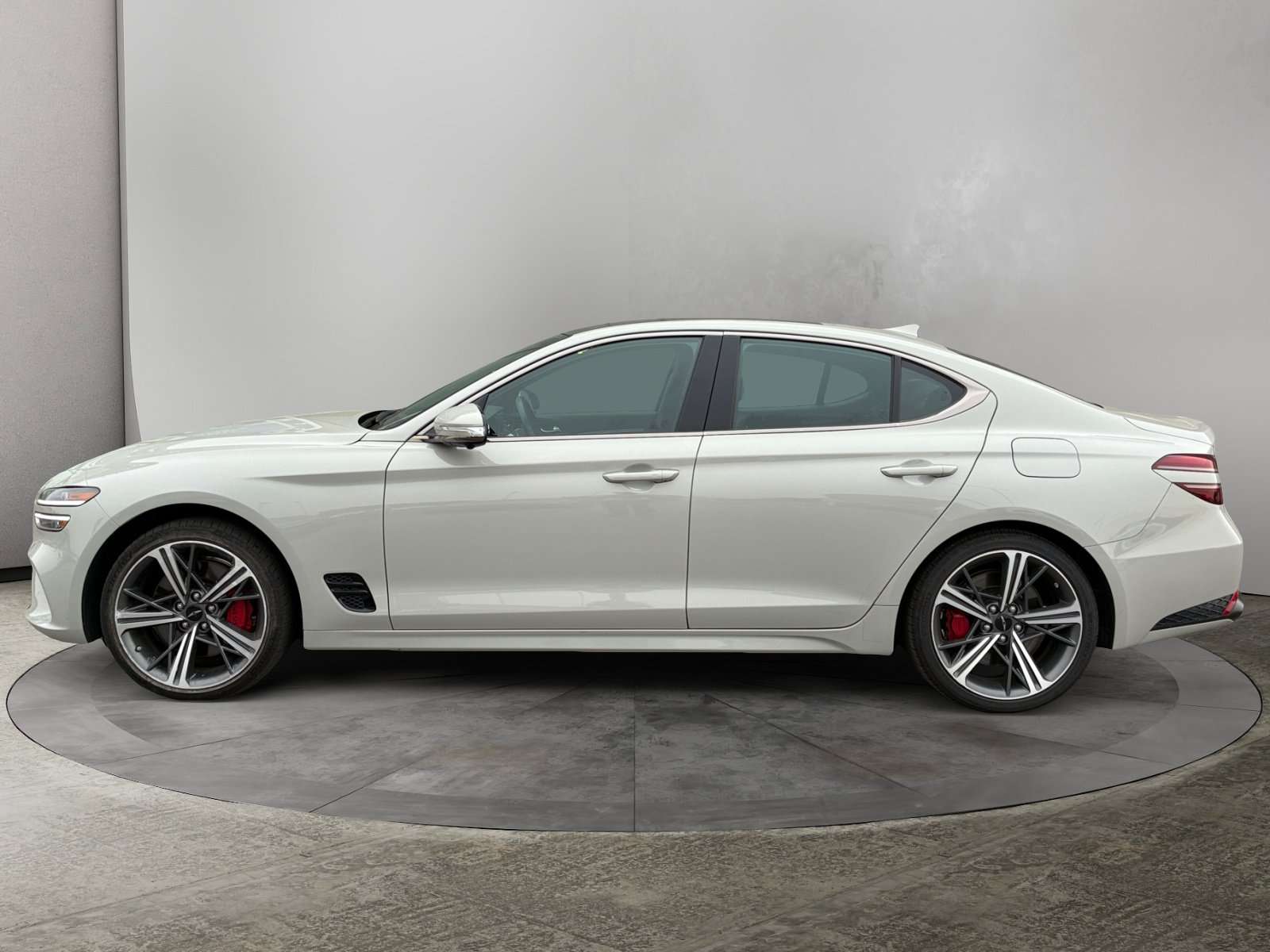 2025 Genesis G70