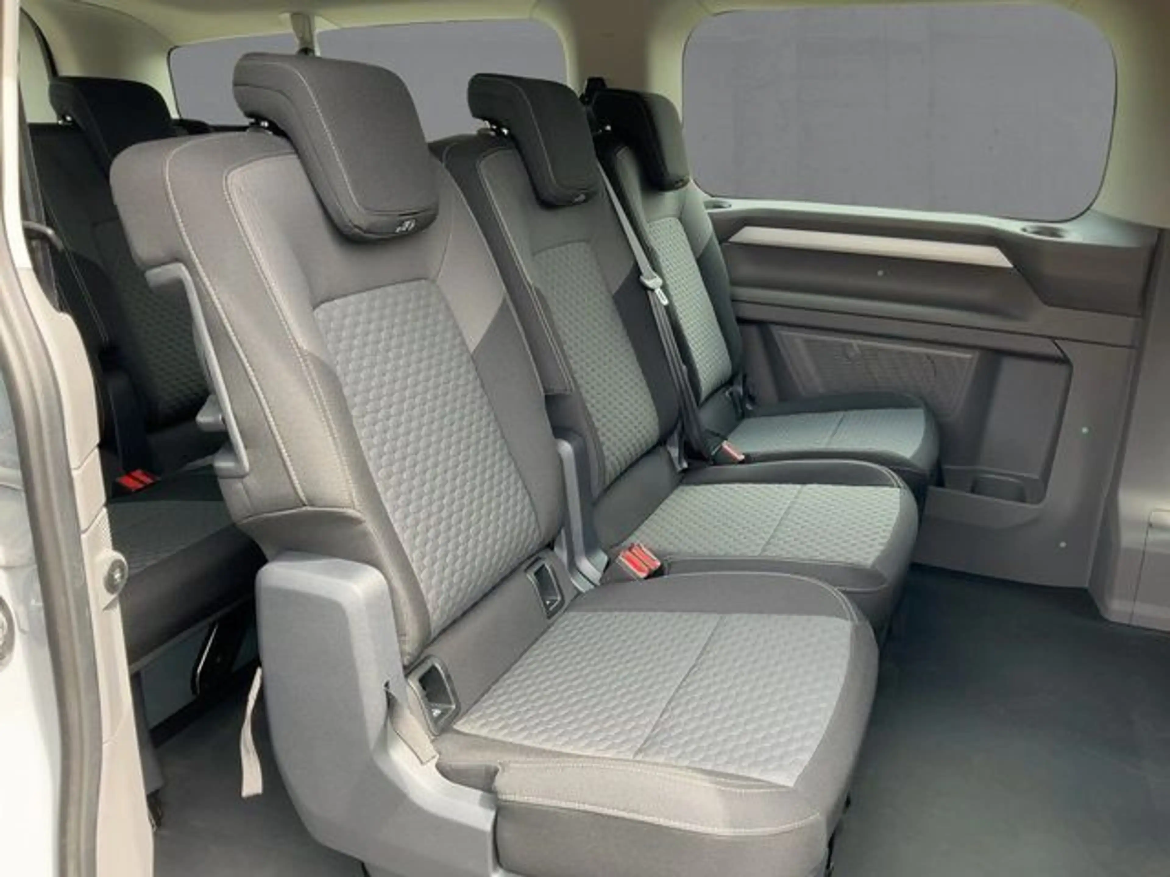 Volkswagen T7 Caravelle T7 LR Caravelle TDI DSG Life AHK ACC Matrix Kam — photo 8