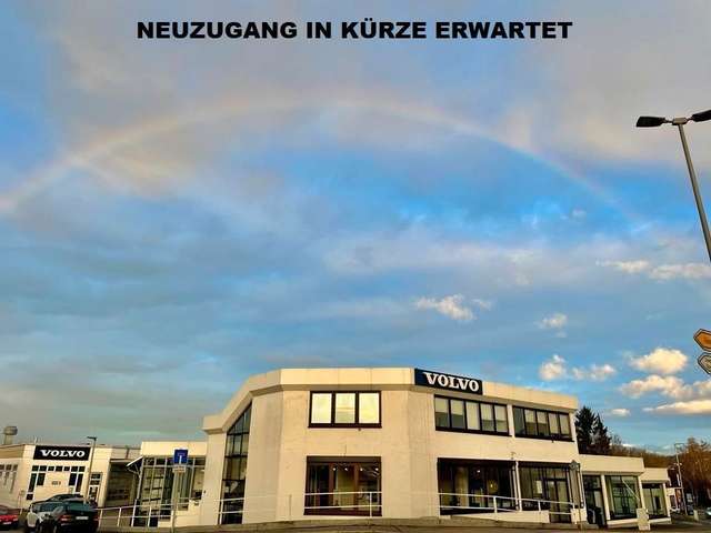 Imagine Volvo XC60 B5 Plus Dark AWD