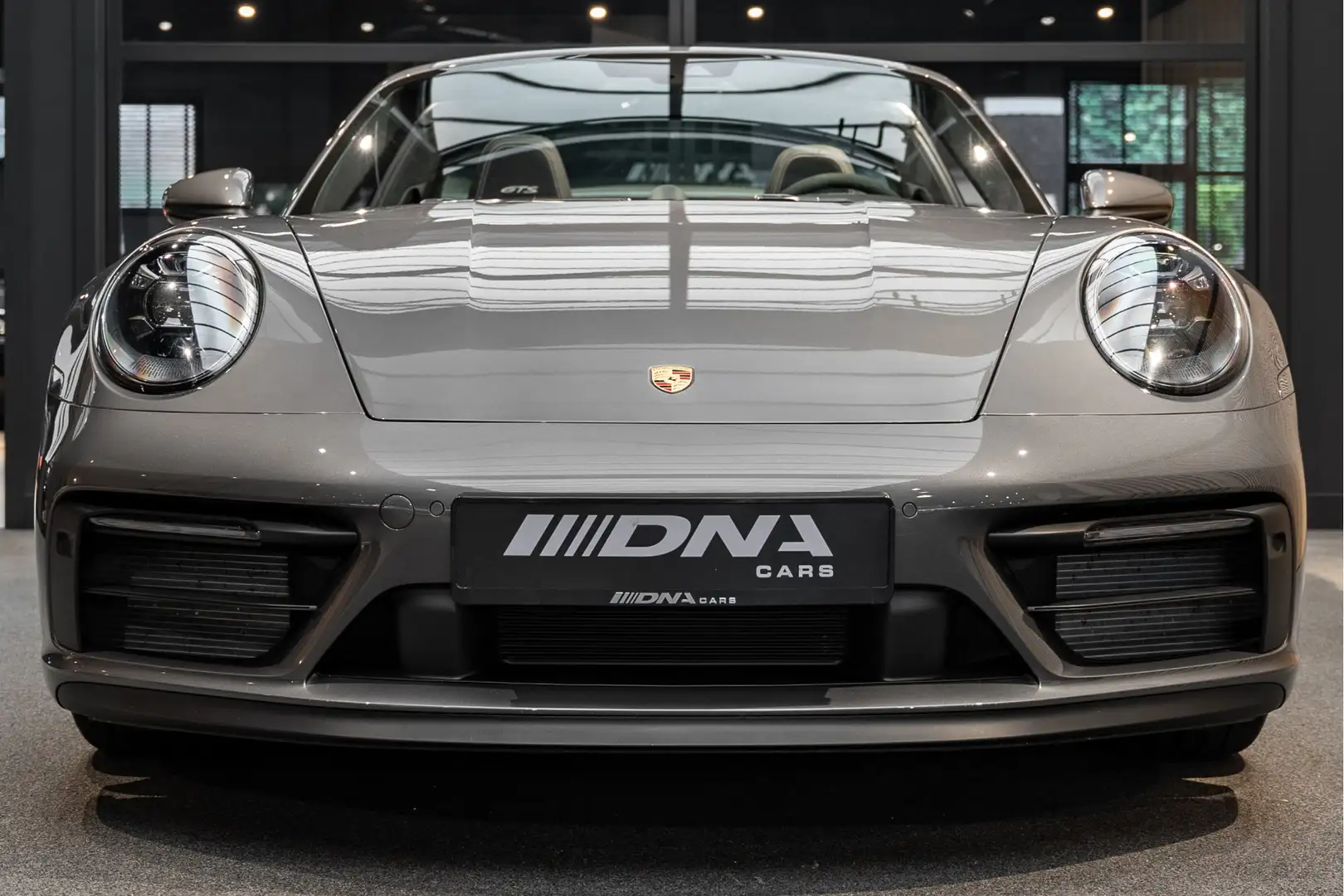Porsche 992 992 Targa 4 GTS Carbon BOSE 911 3.0 Targa 4 GTS PD Grau - 2