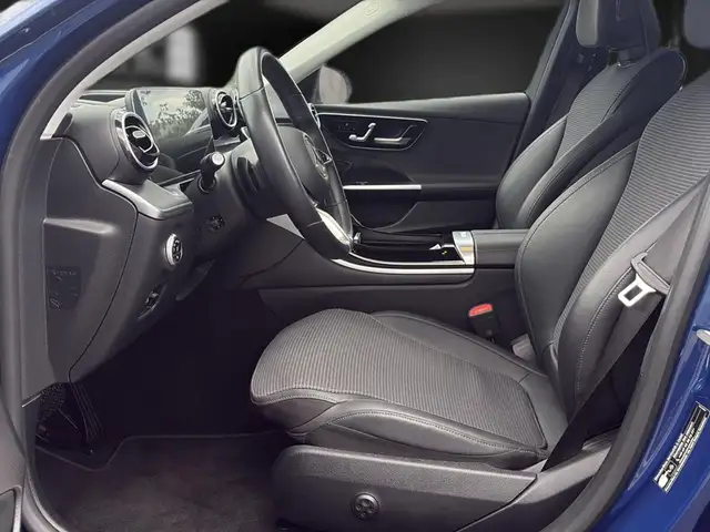 Mercedes-Benz C-Class view 15