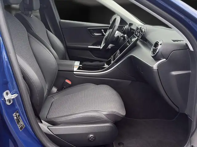 Mercedes-Benz C-Class view 14