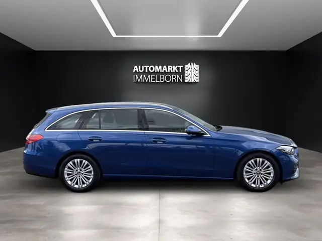 Mercedes-Benz C-Class view 11