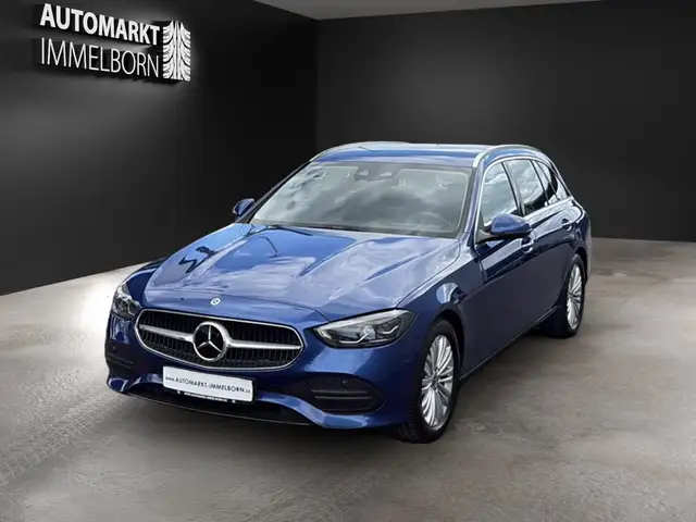 Mercedes-Benz C-Class view 3