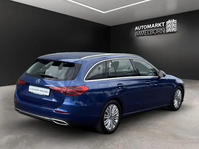 Mercedes-Benz C-Class view 8