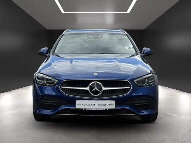 Mercedes-Benz C-Class view 9