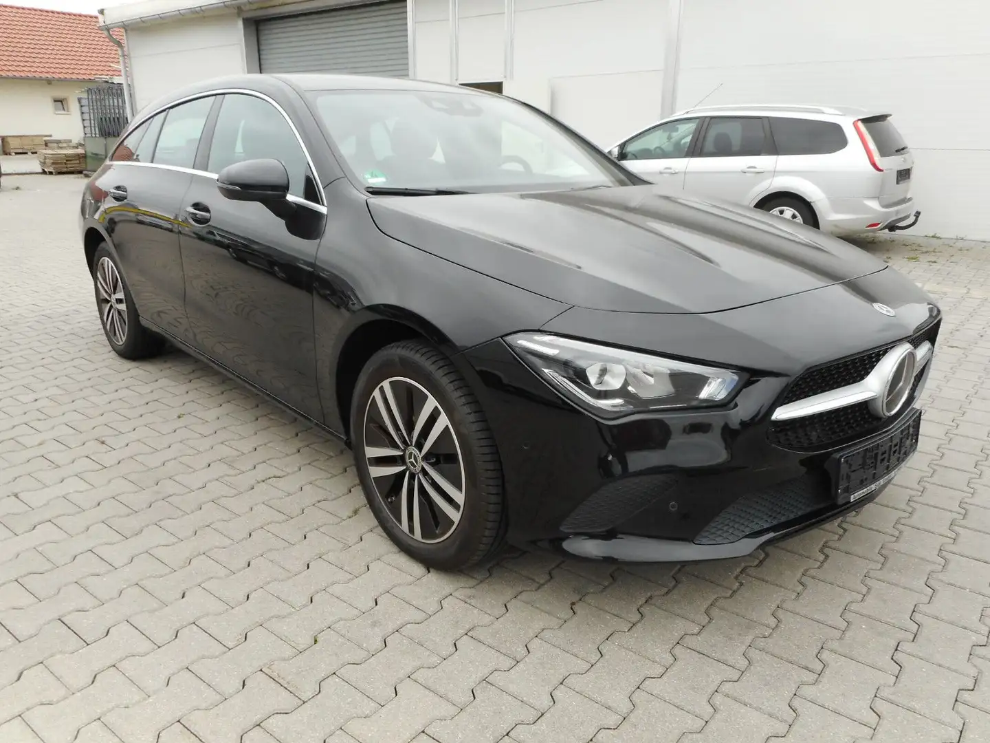 Mercedes-Benz CLA 250 CLA 250 e Shooting Brake Navi Kamera HU 01/2027 Schwarz - 1