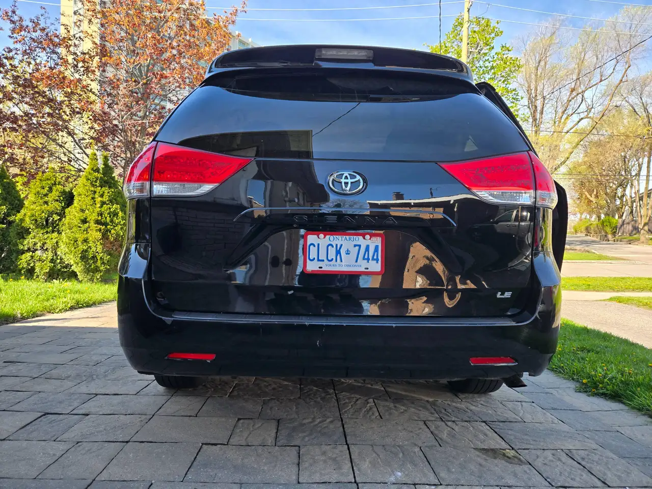 Toyota Sienna снимка Toyota Sienna