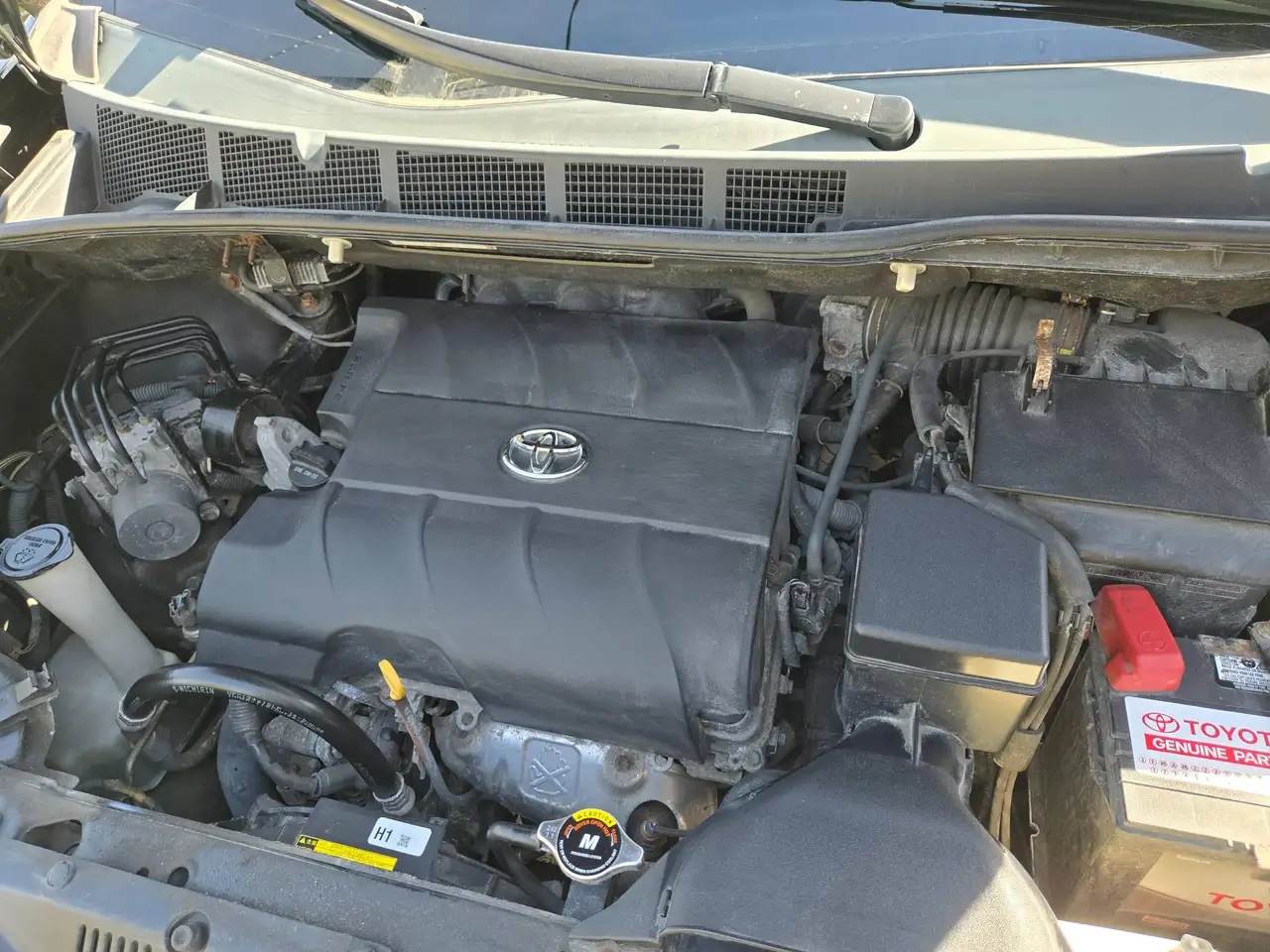Toyota Sienna снимка Toyota Sienna