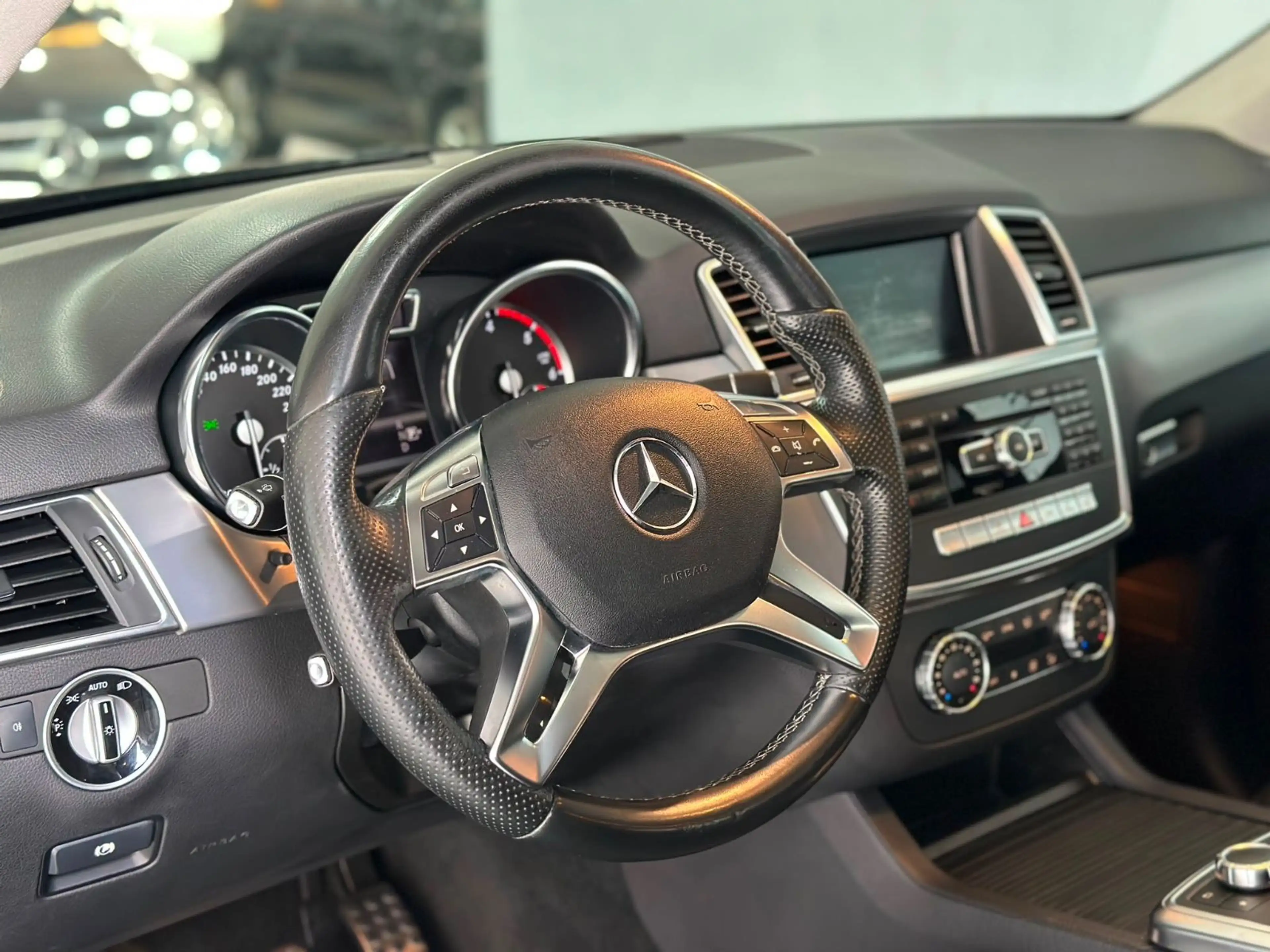 Mercedes-Benz ML 350 CDI BlueTec Matic 7G-Tronic EURO6 Voll — photo 3
