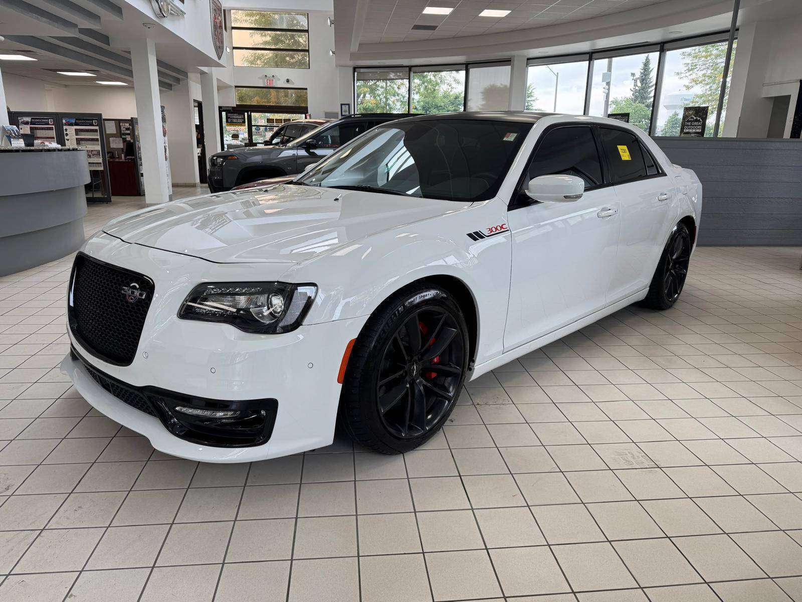 2023 Chrysler 300 300C | Low Kms | No Accidents | Certified