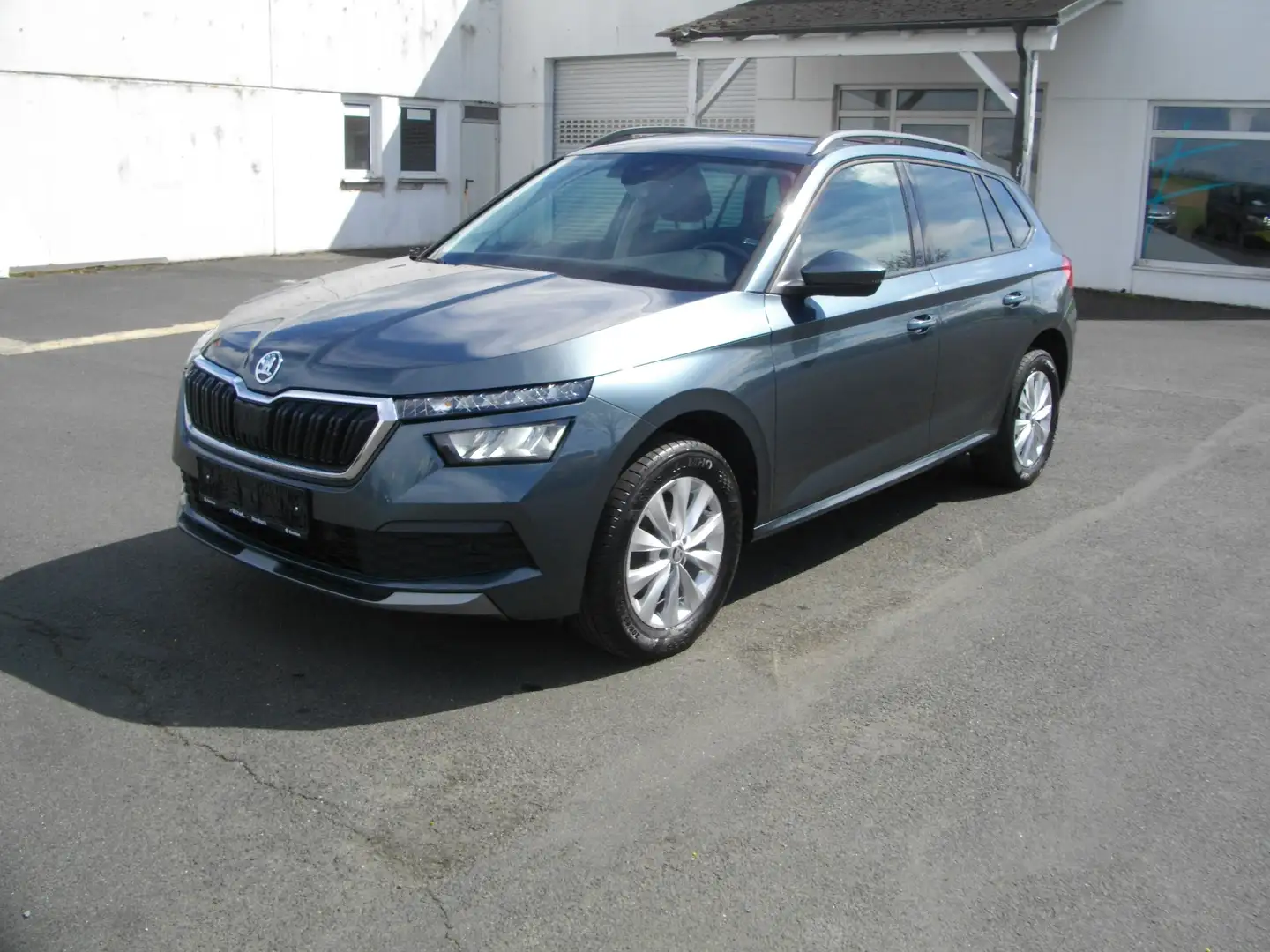 Skoda Kamiq 1.5 TSI Ambition Gris - 1