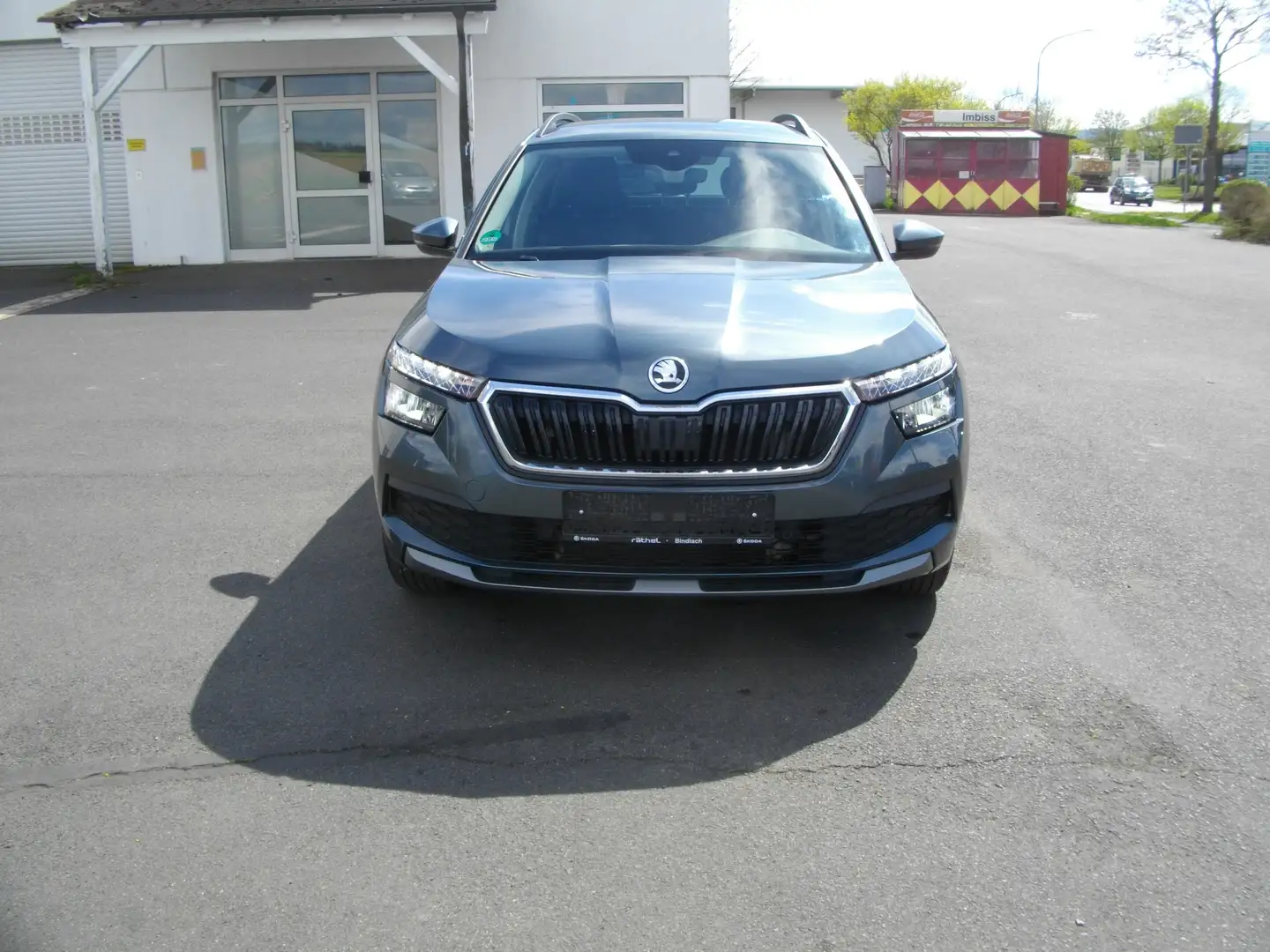 Skoda Kamiq 1.5 TSI Ambition Gris - 2