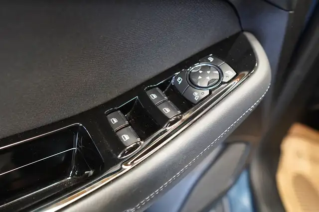 Ford Galaxy view 14