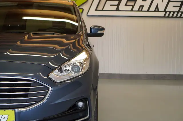 Ford Galaxy view 9