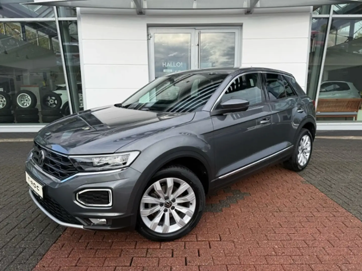 Volkswagen T-Roc 1.5 TSI Sport DSG AHK LED,Navi Grau - 2