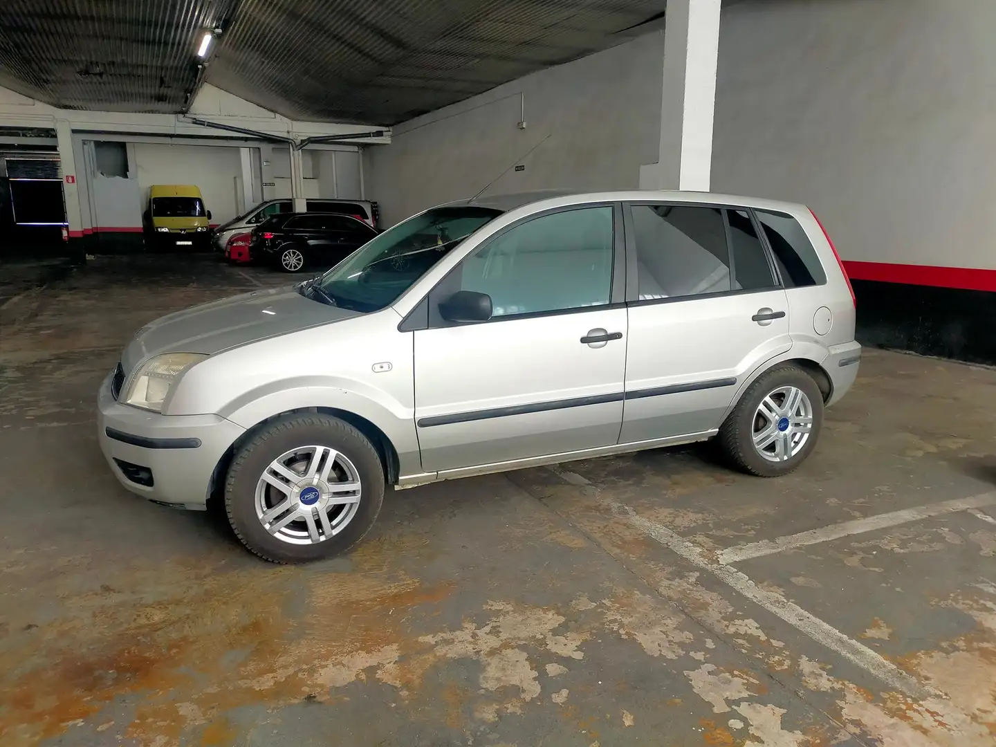 Ford Fusion Fusion 1.6 Plus Plus Gris - 1