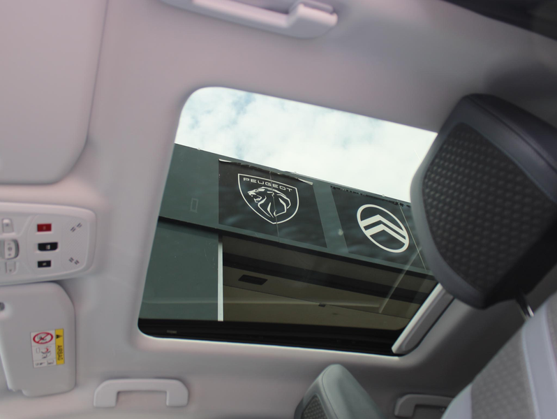 Peugeot 2008 1.2T Blue Lease Allure Automaat | Panoramadak/Came — photo 15
