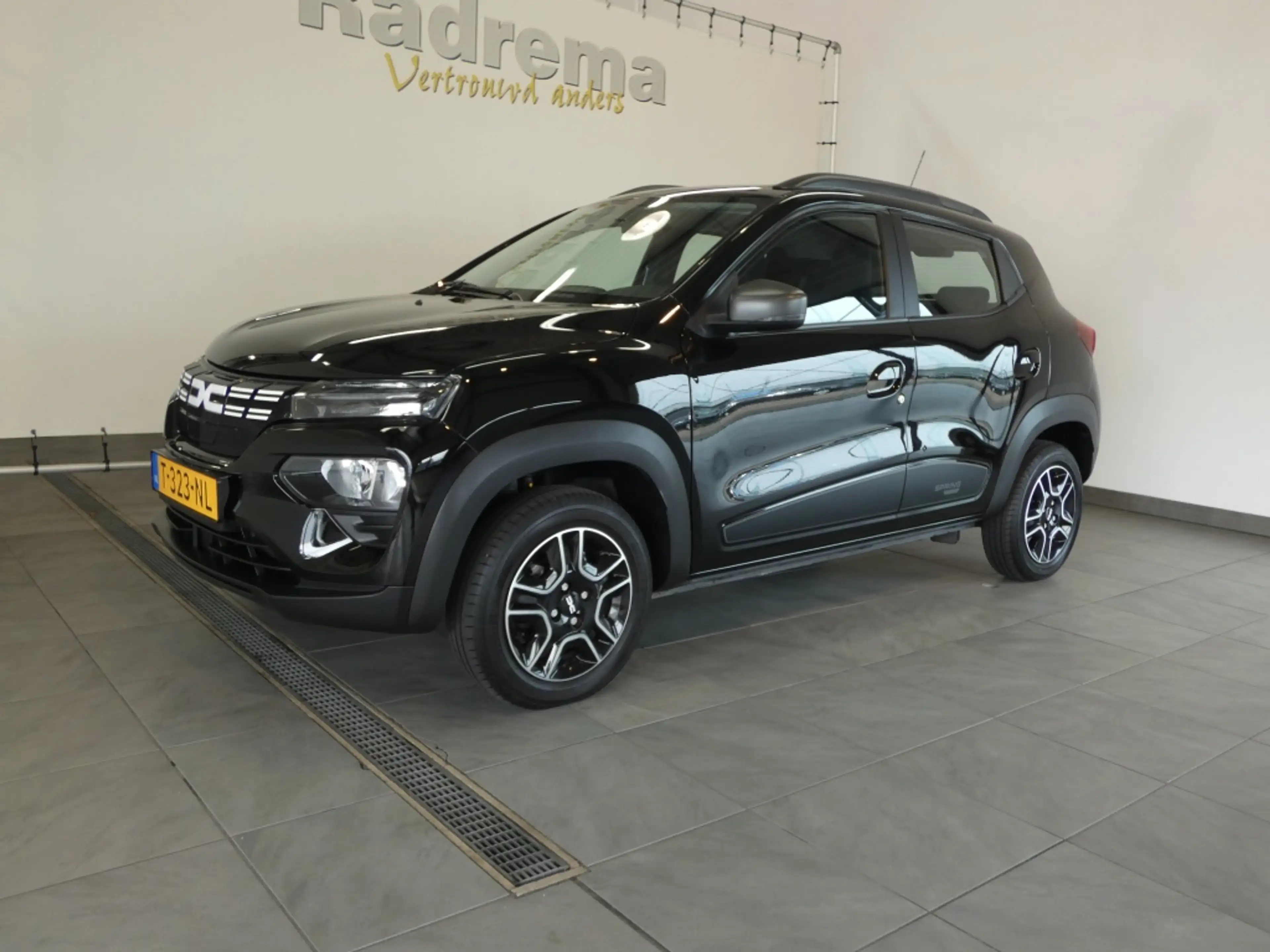 Dacia Spring Expression Navi en Camera