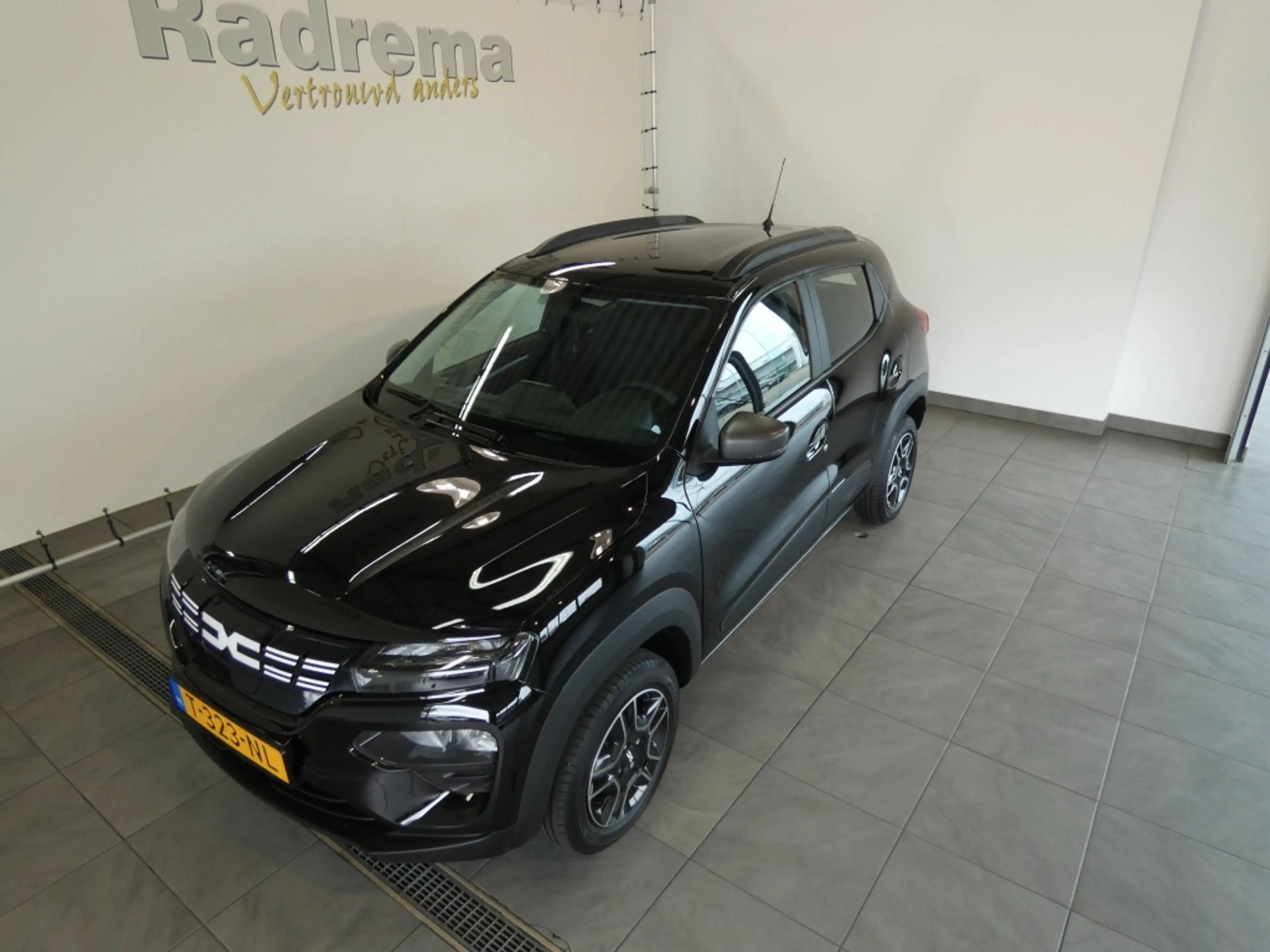 Dacia Spring Expression Navi en Camera — photo 2