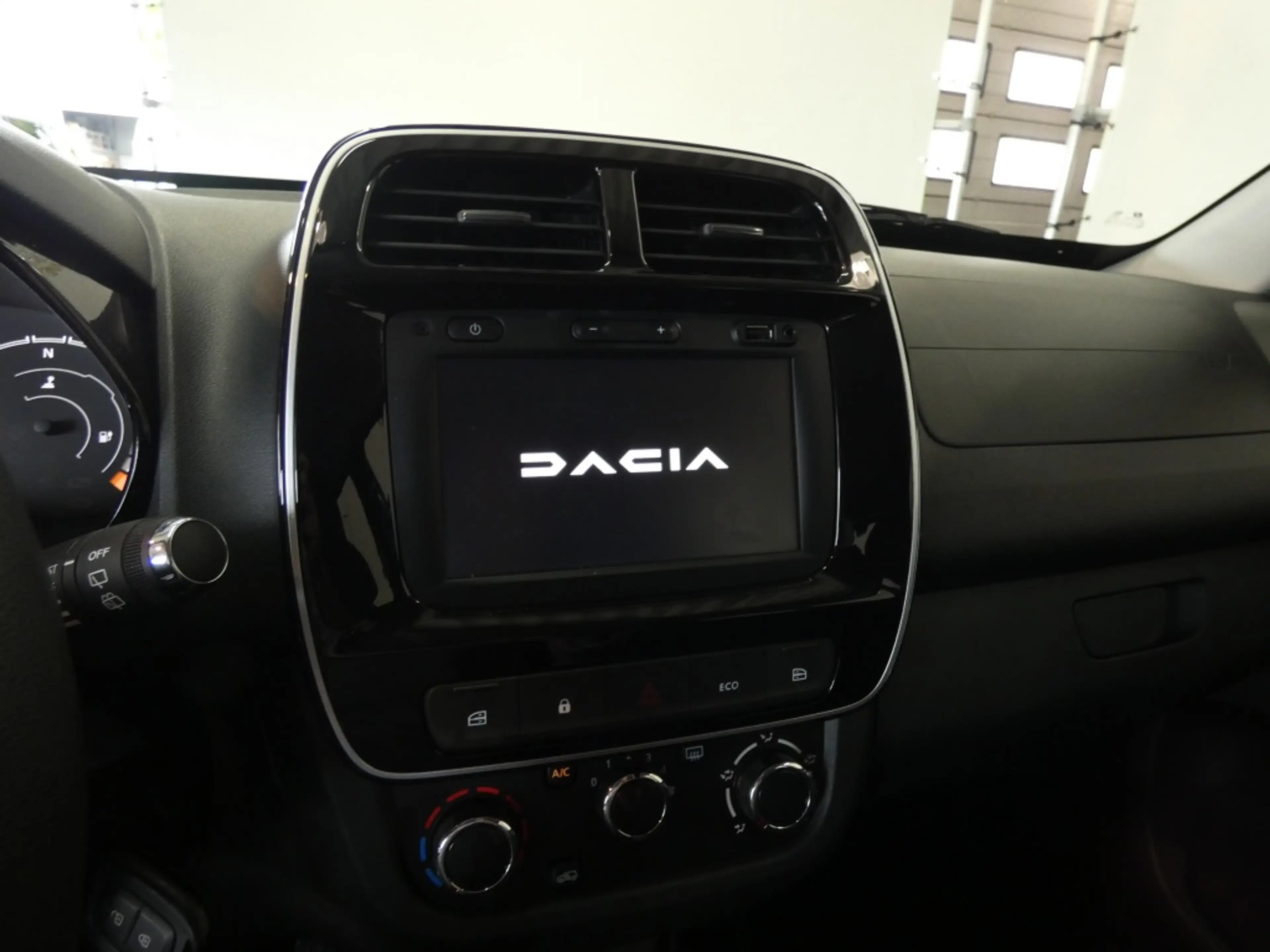 Dacia Spring Expression Navi en Camera — photo 14
