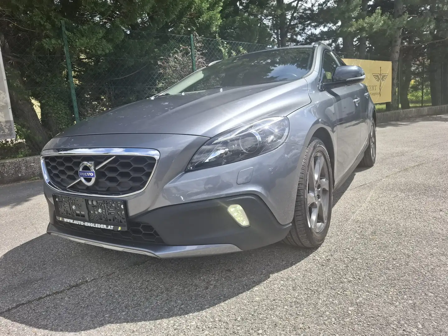 Volvo V40 Cross Country V40 Cross Country D2 Summum(Reserviert) Grau - 1